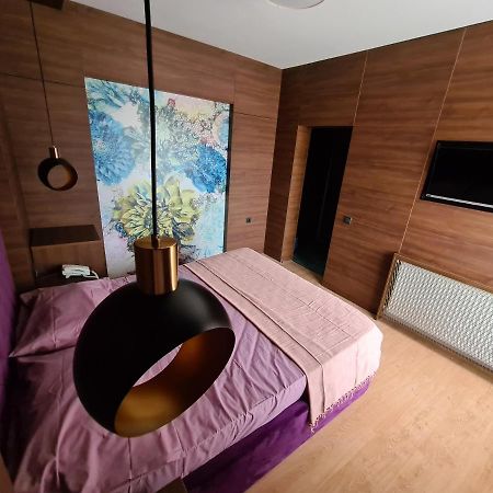 Hotel Zeleni Vir Ni Екстериор снимка