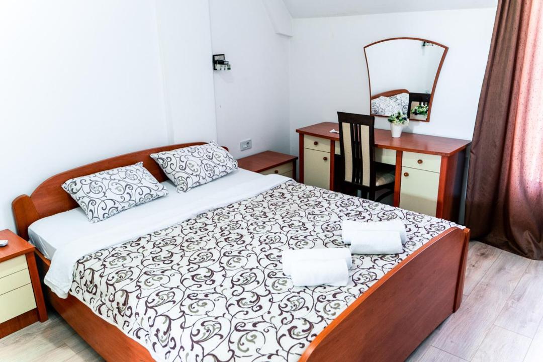 Hotel Zeleni Vir Ni Екстериор снимка