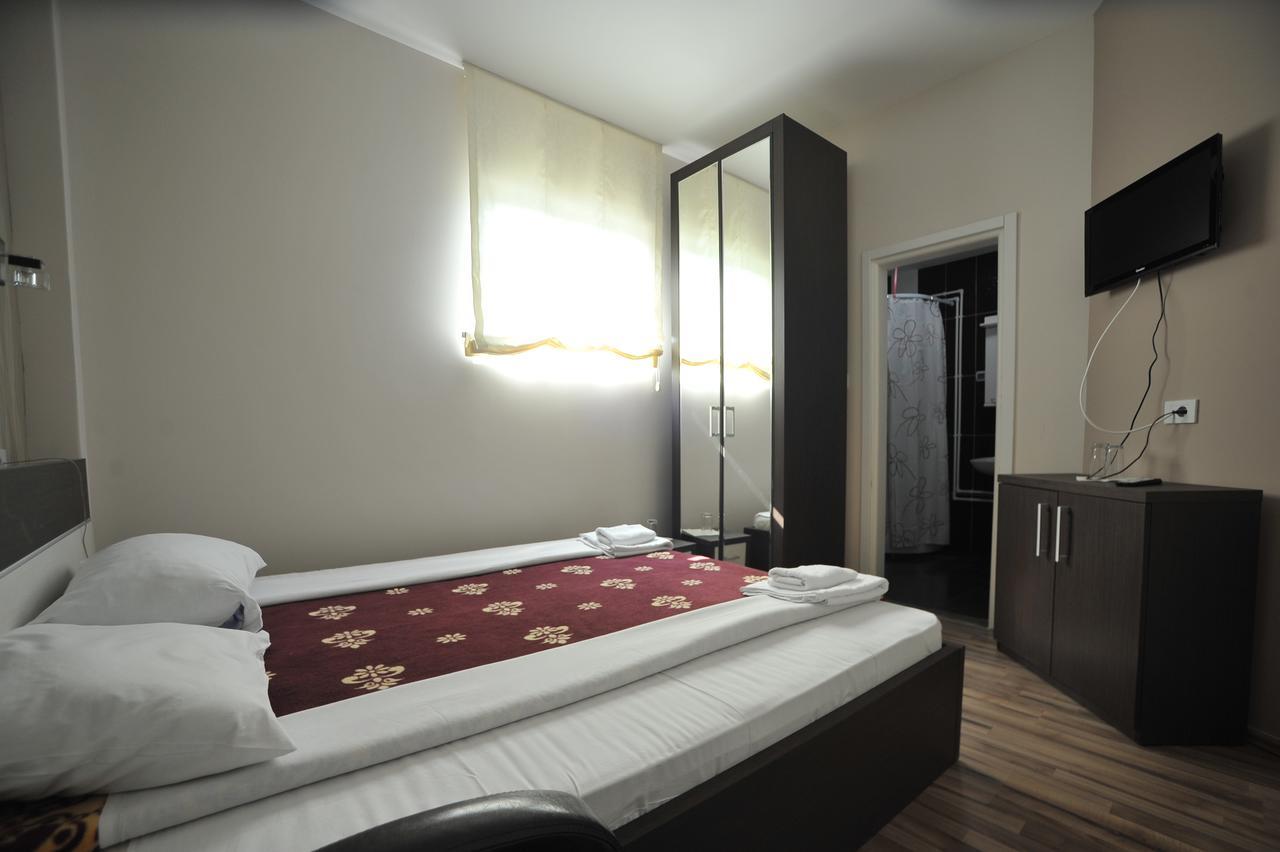 Hotel Zeleni Vir Ni Екстериор снимка