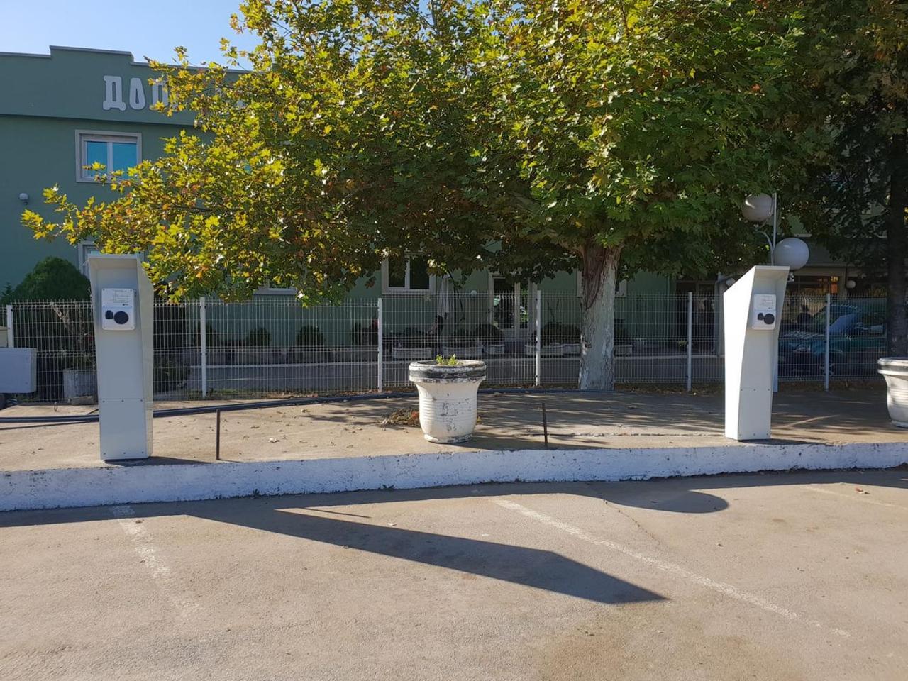 Hotel Zeleni Vir Ni Екстериор снимка